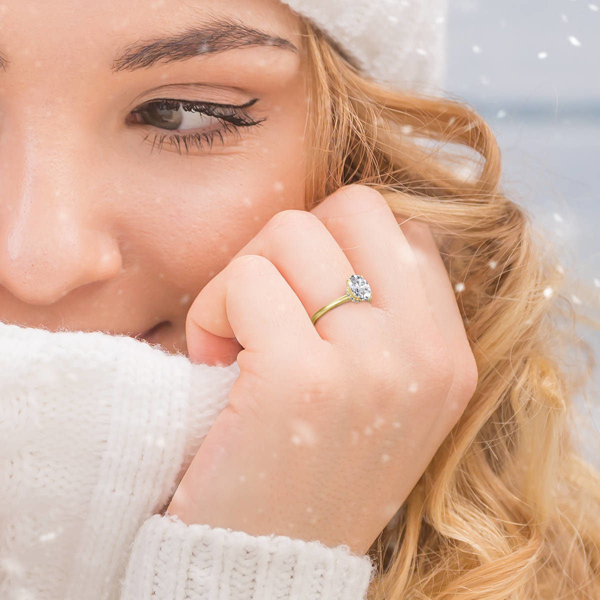 Daniela engagement ring in white gold